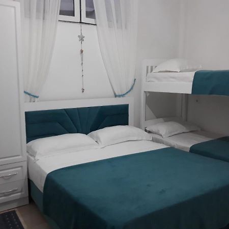 Blue Coral Apartament Velipoje Bagian luar foto